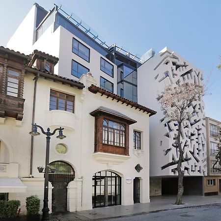 Hotel Cumbres Lastarria Сантьяго Екстер'єр фото The building of the museum