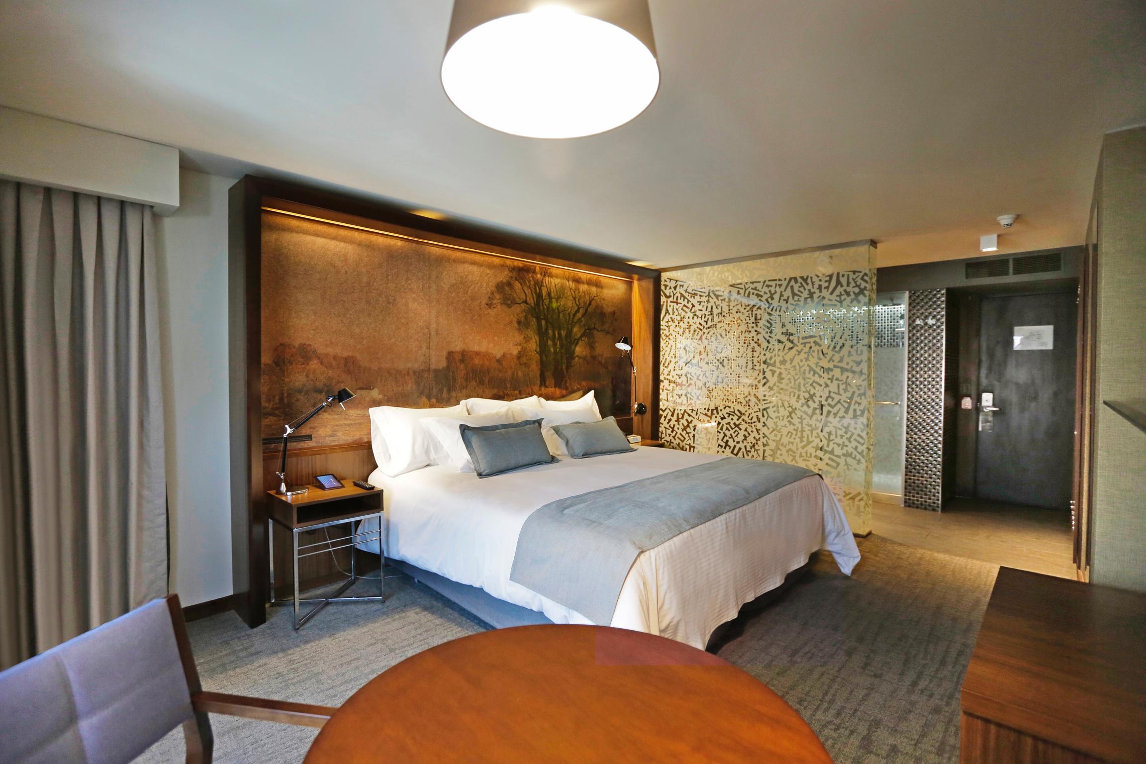 Hotel Cumbres Lastarria Сантьяго Екстер'єр фото A room at the hotel