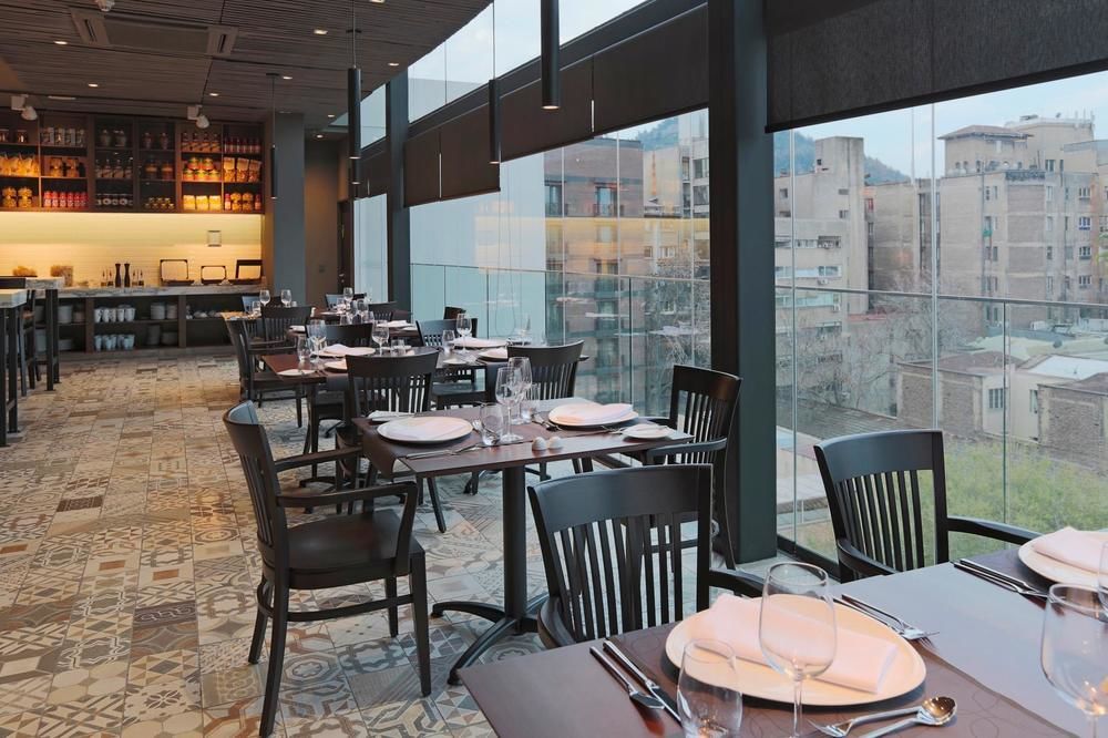 Hotel Cumbres Lastarria Сантьяго Екстер'єр фото The restaurant
